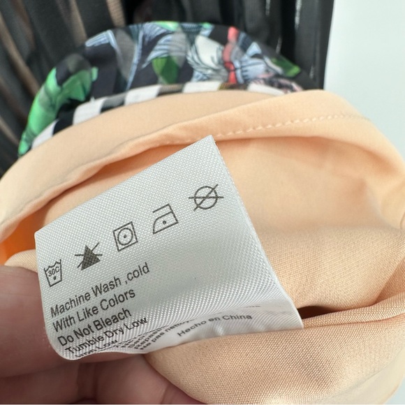 Foxiedox One Shoulder Dress Butterfly Black Floral Size 8 NEW - Picture 11 of 13